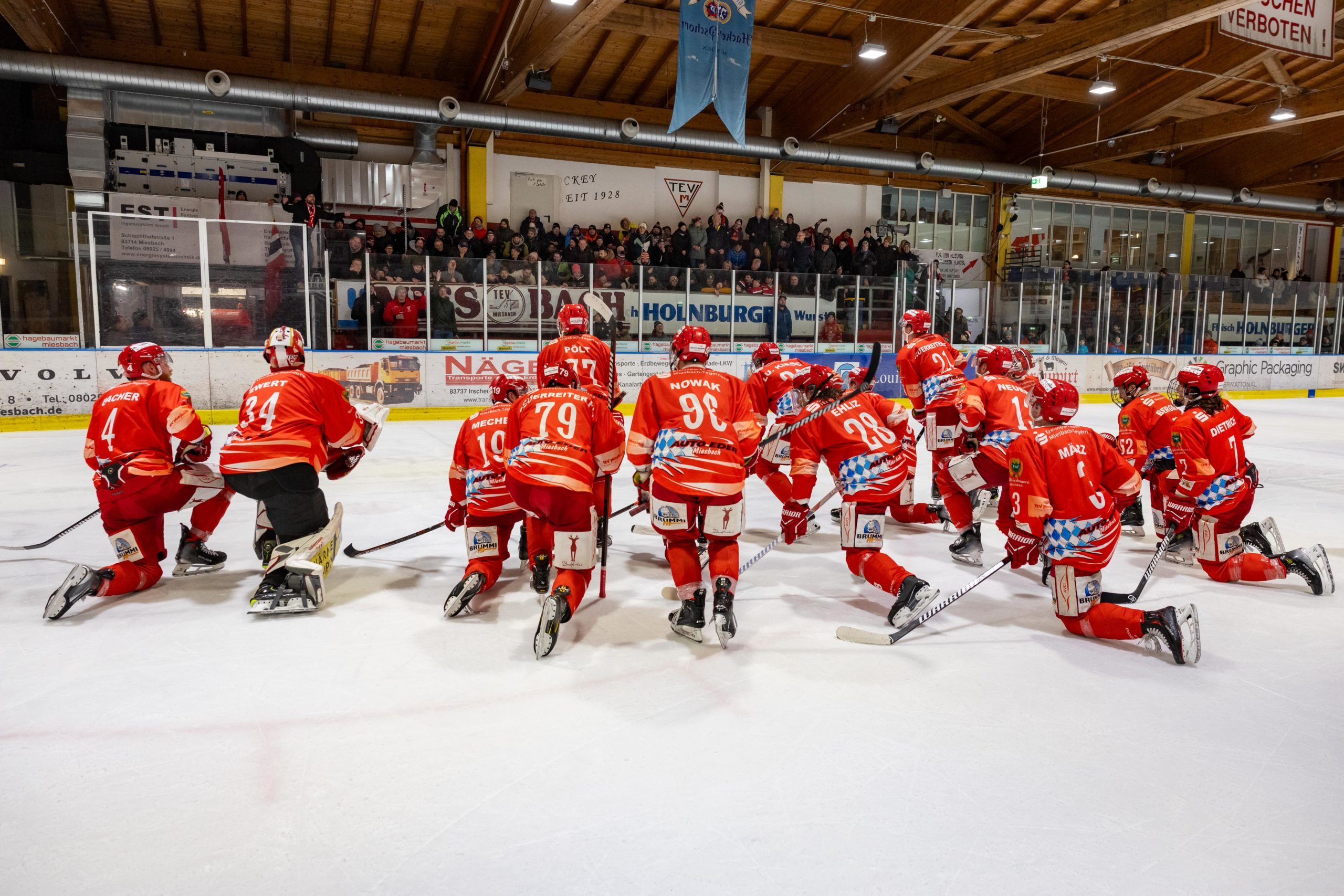 Eishockey/Bayernliga: TEV Miesbach – TSV Erding