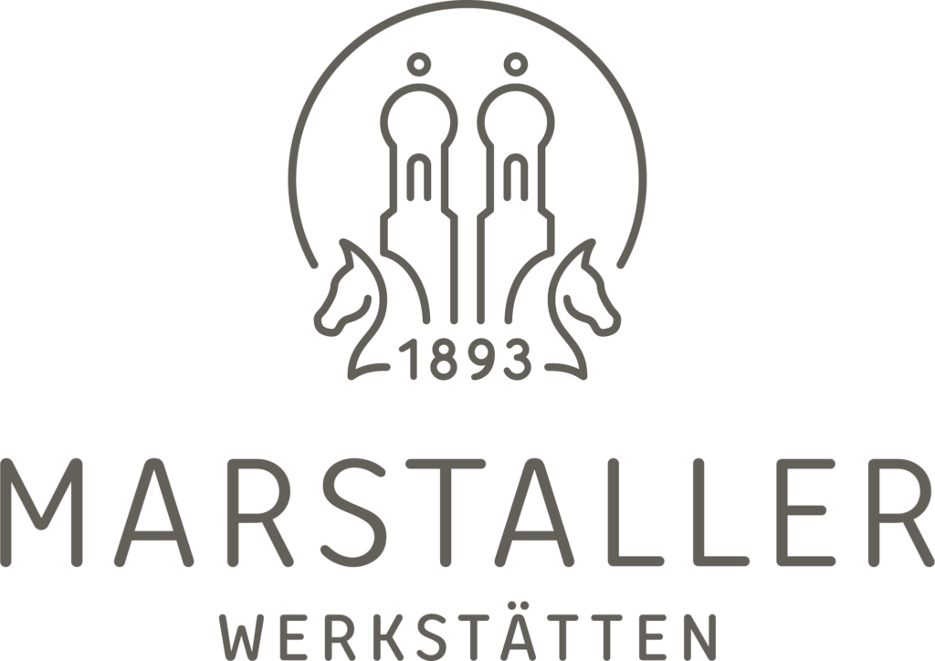 Marstaller_Bildmarke_Schriftzug_Werkstaetten_Pantone_Warm_Grey11U_in_RGB